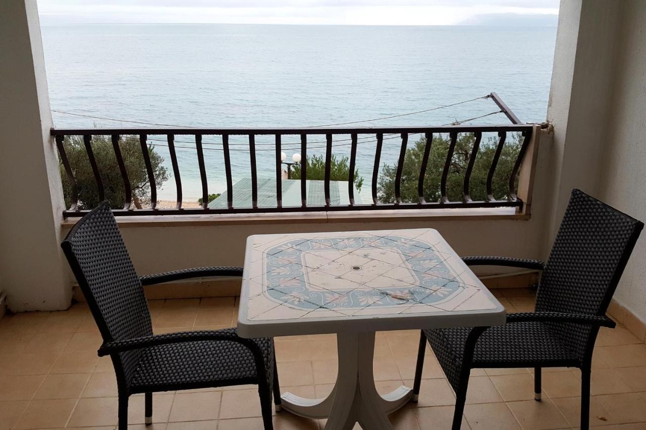 Apartments By The Sea Tucepi, Makarska - 2699 外观 照片