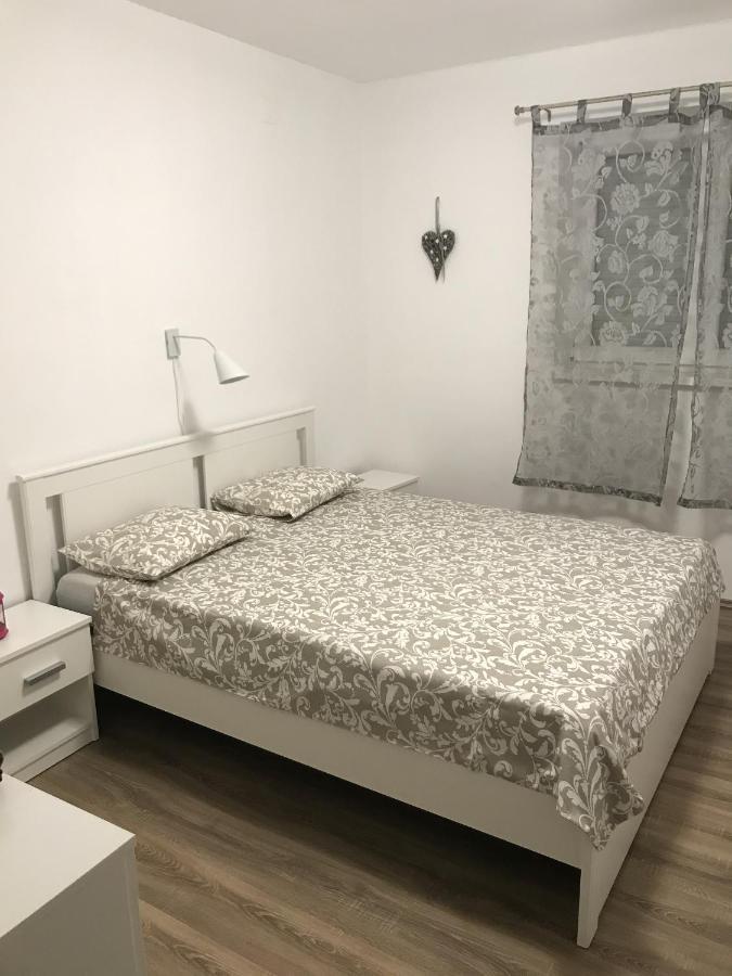 Apartments By The Sea Tucepi, Makarska - 2699 外观 照片